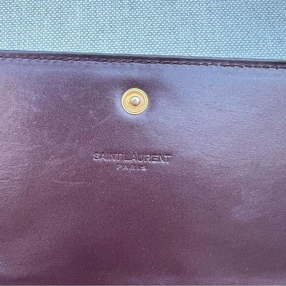 Saint Laurent Maroon wallet with gold hardware - Picture 9 of 13